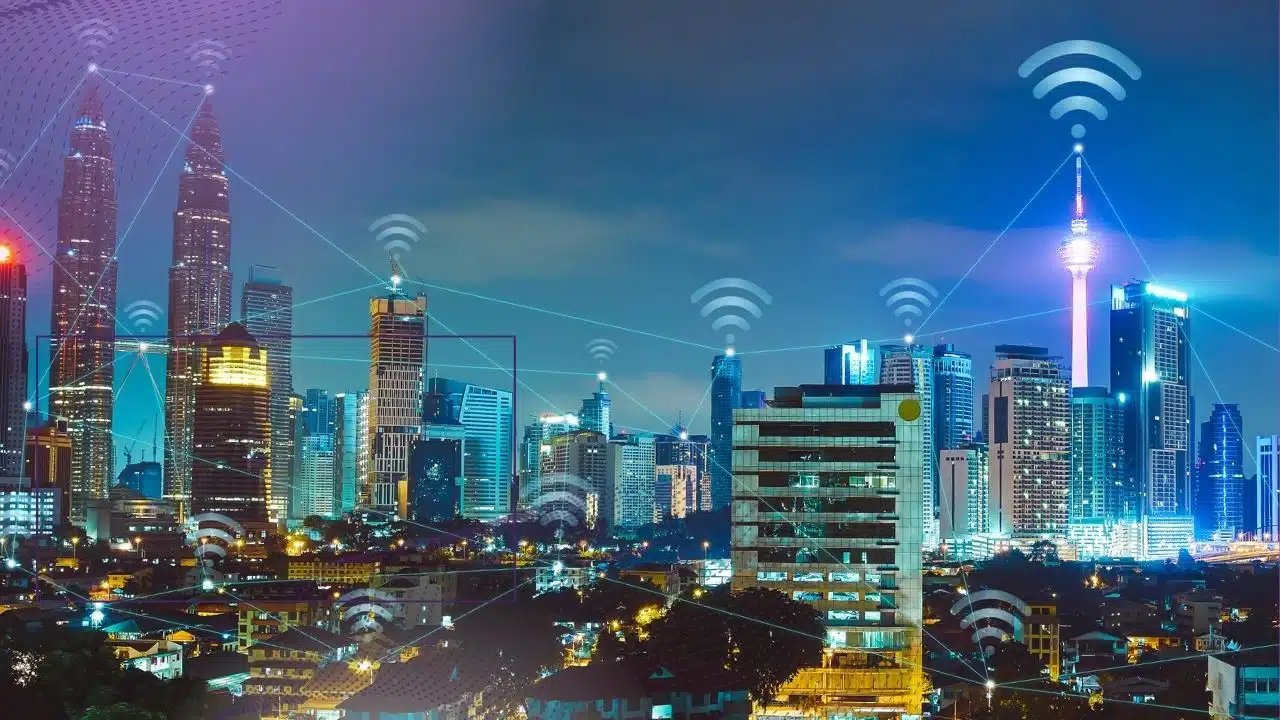 "Connecting Smart Cities: Internet Generator's Revolution in Urban Dynamics"